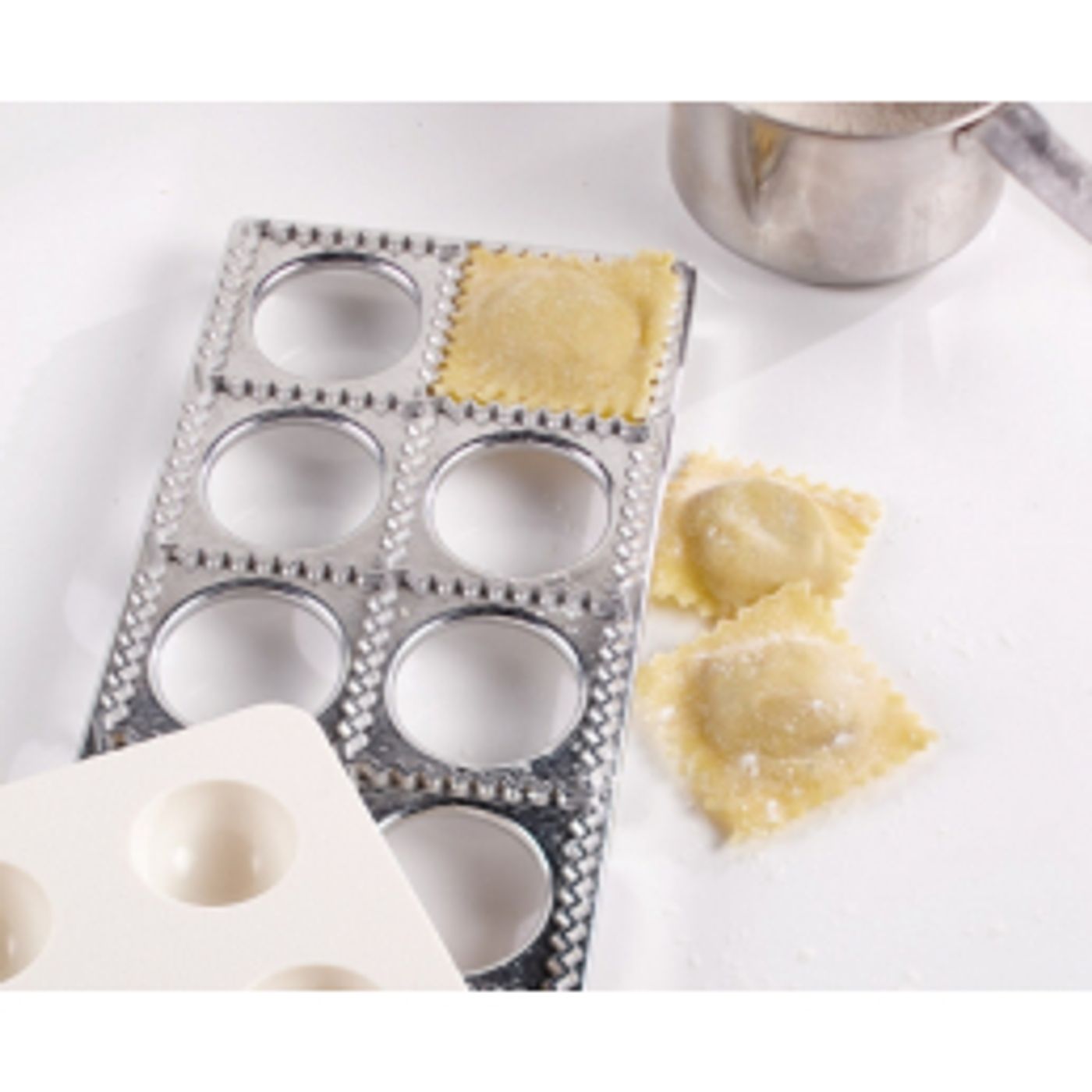 Moule pour 10 raviolis carrés 6 x 6cm